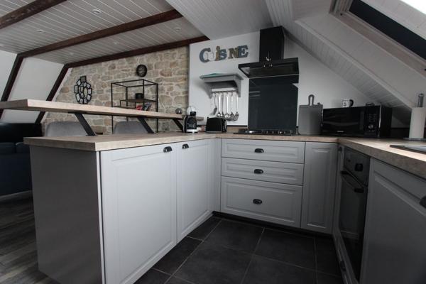 SOUS LES TOITS, UN BEL APPARTEMENT TYPE 2 BIS EN DUPLEX. - A QUIMPER Quimper CENTRE
