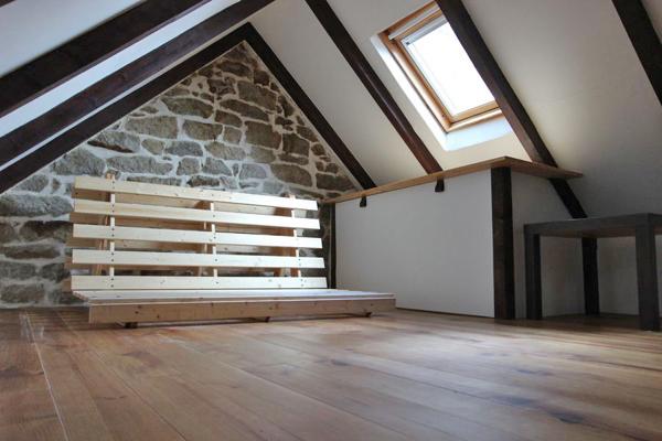 SOUS LES TOITS, UN BEL APPARTEMENT TYPE 2 BIS EN DUPLEX. - A QUIMPER Quimper CENTRE