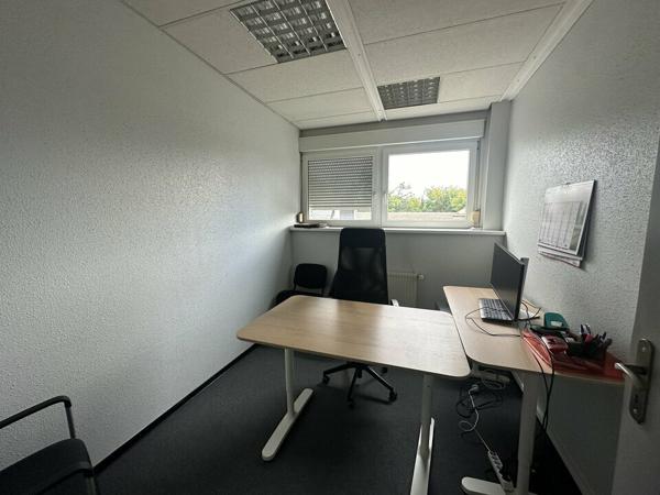BUREAUX à LOUER de 695.8 m²