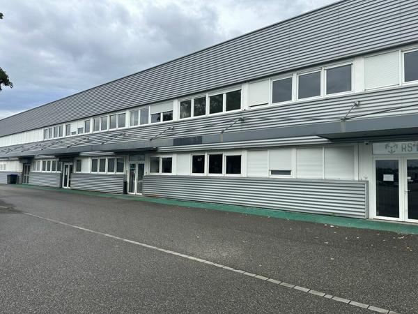 BUREAUX à LOUER de 695.8 m²
