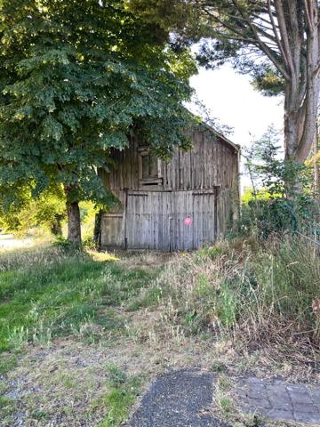 À vendre en exclusivité - Terrain avec dépendance à 10 minutes de Baugé