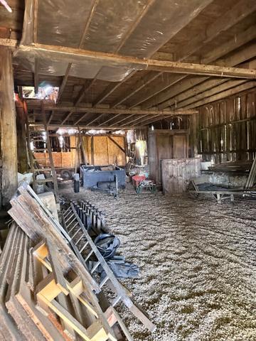 À vendre en exclusivité - Terrain avec dépendance à 10 minutes de Baugé