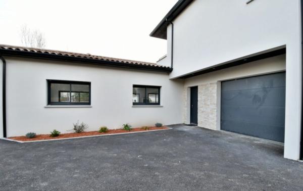 EXCLUSIVITÉ – Maison contemporaine T6 de 2025