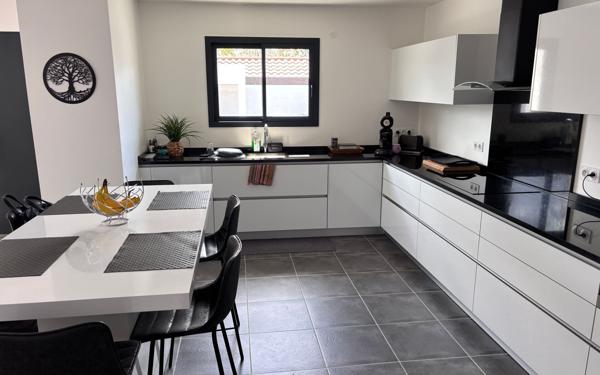 Maison à vendre    4 pièces •  Saint-Martin-de-Seignanx