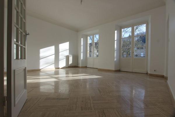AU CŒUR DE QUIMPER, UN APPARTEMENT TYPE 3 AVEC VUE SUR L'ODET. -