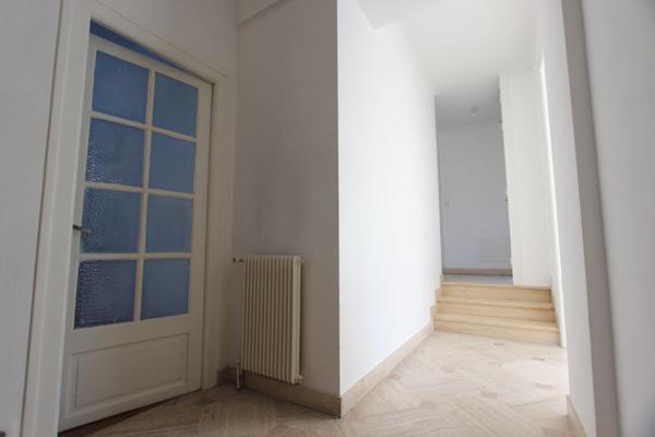 AU CŒUR DE QUIMPER, UN APPARTEMENT TYPE 3 AVEC VUE SUR L'ODET. -