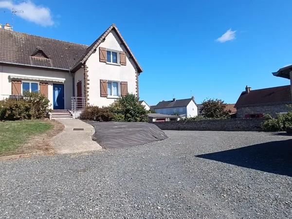 MAISON 3 CHAMBRES SOUS-SOL COMPLET TERRAIN 1 390 m2 - G