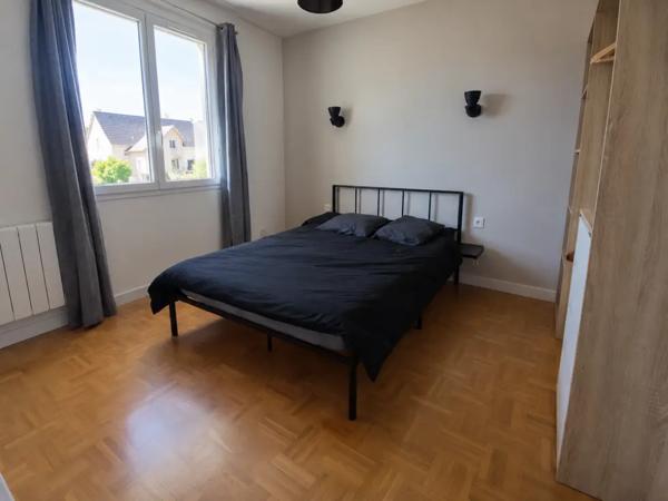 MAISON 3 CHAMBRES SOUS-SOL COMPLET TERRAIN 1 390 m2 - G