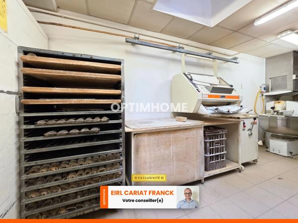 LOCAL COMMERCIAL DE 78 M² SUR ÉTAGE