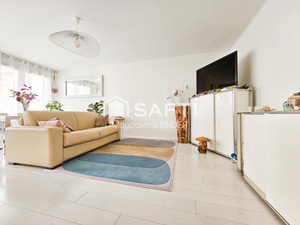 Gare à pied, entrée indépendante avec extérieur