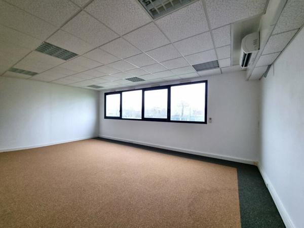 BUREAUX TECHNOPOLE DU FUTUROSCOPE - 51M² - IDÉALEMENT SITUÉS PROCHE DESSERTES MAJEURS