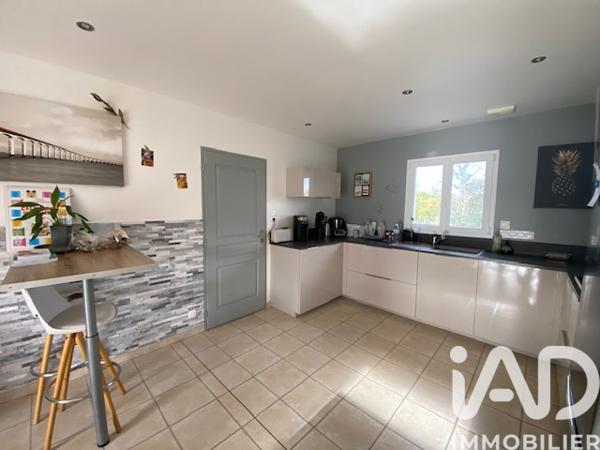 Maison à vendre 4 pièces 93 m² Champagné-les-Marais