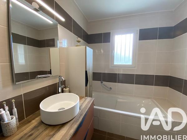 Maison à vendre 4 pièces 93 m² Champagné-les-Marais