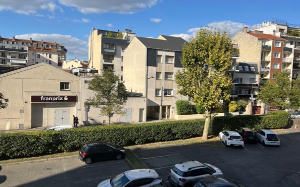 Appartement à vendre    3 pièces • 59,65 m2 Vincennes