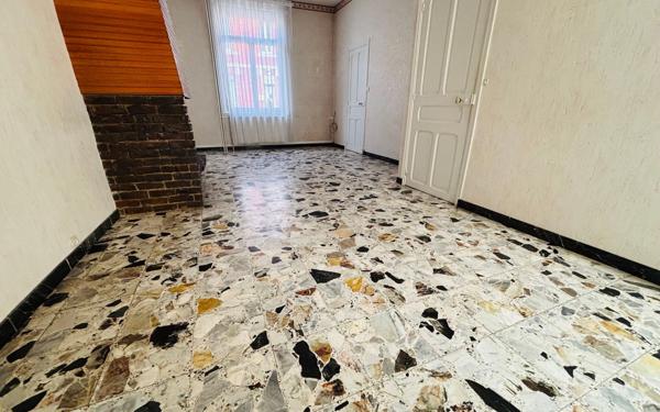 Maison à vendre    5 pièces • 104 m2 Saint-Quentin