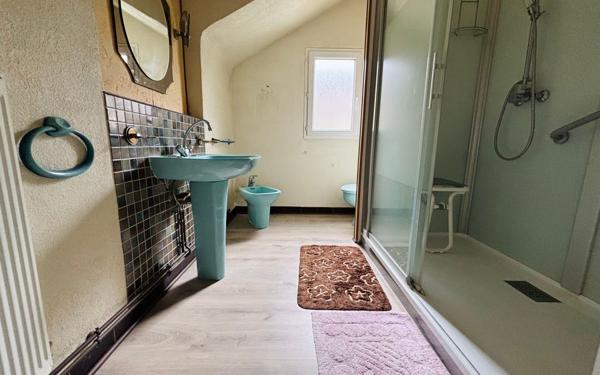 Maison à vendre    5 pièces • 104 m2 Saint-Quentin