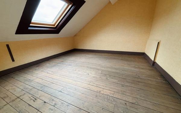 Maison à vendre    5 pièces • 104 m2 Saint-Quentin