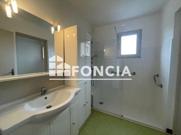 Location Appartement 2 pièces 58.4 m² - RUE DE LA LEVADE Orange 84100