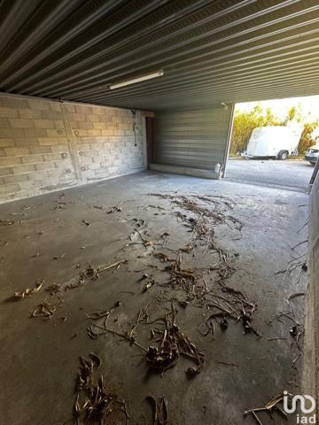 Location parking 42 m² Puget-sur-Argens