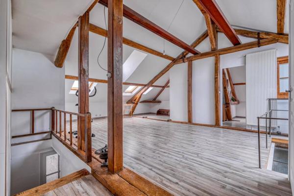 Maison de Maître en pierre de taille et habitation indépendante, proche de Chantilly