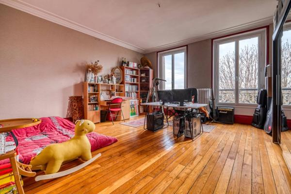 Maison de Maître en pierre de taille et habitation indépendante, proche de Chantilly