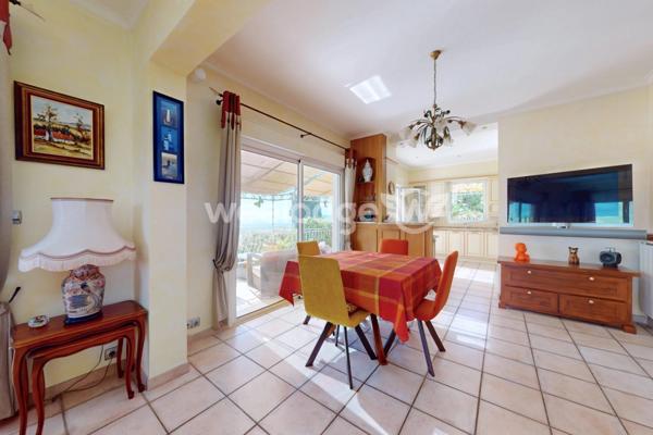 Maison à vendre 5 pièces de 142 m² à Mandelieu-la-Napoule