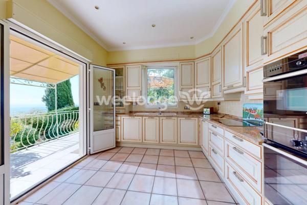 Maison à vendre 5 pièces de 142 m² à Mandelieu-la-Napoule