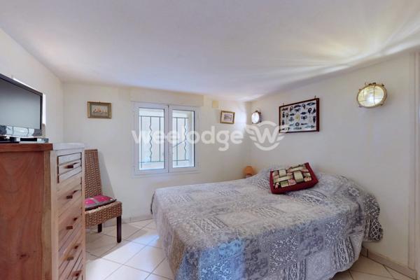 Maison à vendre 5 pièces de 142 m² à Mandelieu-la-Napoule