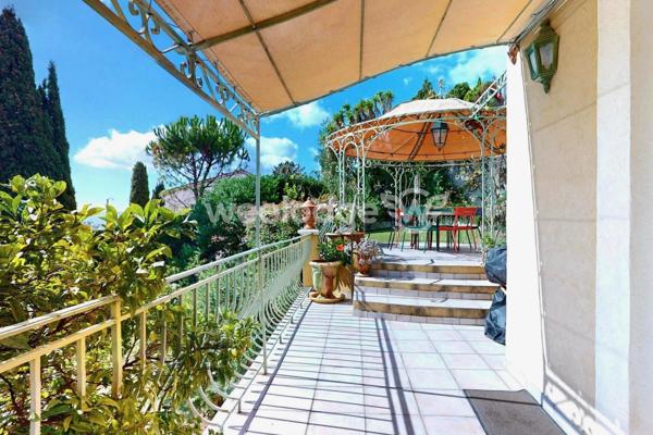 Maison à vendre 5 pièces de 142 m² à Mandelieu-la-Napoule