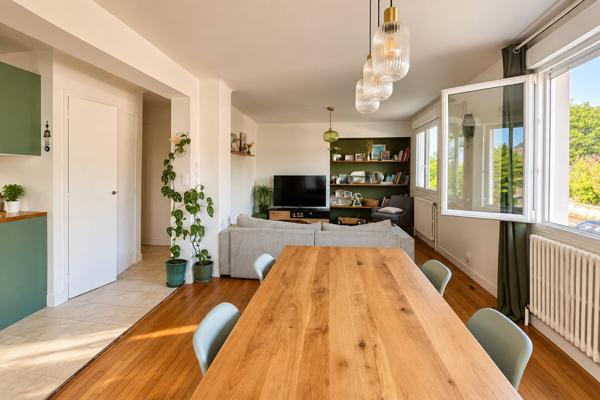 A VENDRE – PLESCOP – À PIED DU BOURG – MAISON 3 CHAMBRES AVEC BEAU JARDIN