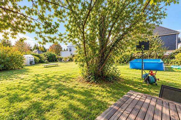 A VENDRE – PLESCOP – À PIED DU BOURG – MAISON 3 CHAMBRES AVEC BEAU JARDIN