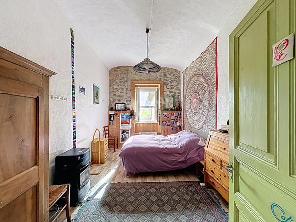 Grande maison - Ancienne école - Saint Martin Sur Lavezon 10 pièces 310 m2 5 chambres