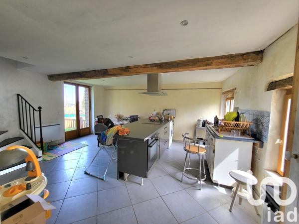 Maison rustique 3 pièces de 79 m² à Moutiers-au-Perche (61110)