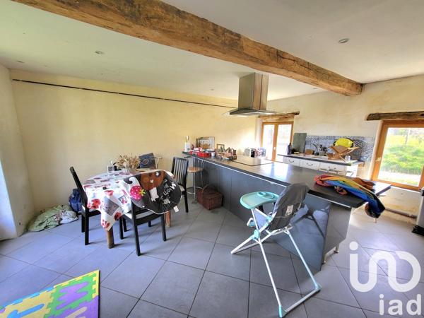 Maison rustique 3 pièces de 79 m² à Moutiers-au-Perche (61110)