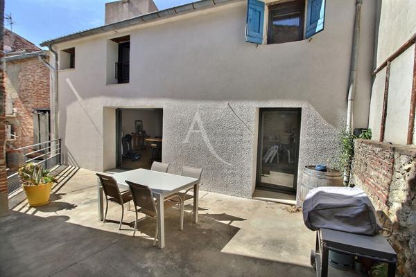 ANCIENNE BATISSE ENTIEREMENT RÉAMÉNAGÉE DEVELOPPANT 150 M² + GARAGE ET GRANGE