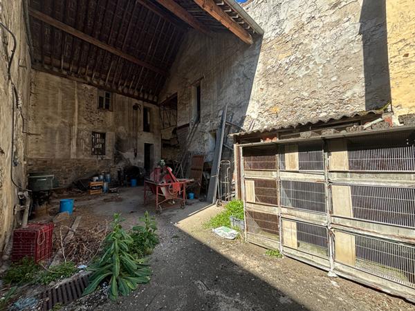Corps de ferme situé au centre ville d'Herblay Sur Seine 200 m2