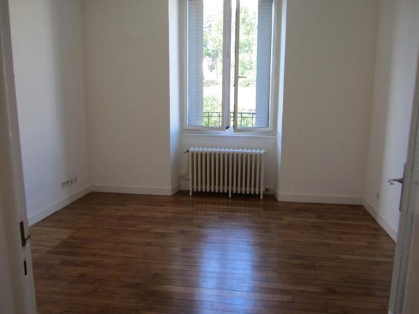 Appartement * 28 M² * 19200 Ussel * 344  € * 50  € * 394  €