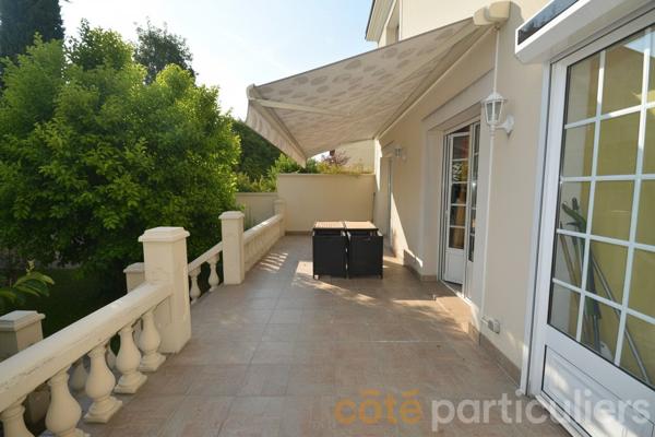 Vente
                Maison116,74 m² - 5 Pièces -
                    SAINT MAUR DES FOSSES (94100)