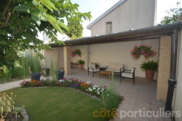 Vente
                Maison116,74 m² - 5 Pièces -
                    SAINT MAUR DES FOSSES (94100)