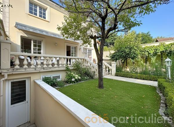 Vente
                Maison116,74 m² - 5 Pièces -
                    SAINT MAUR DES FOSSES (94100)