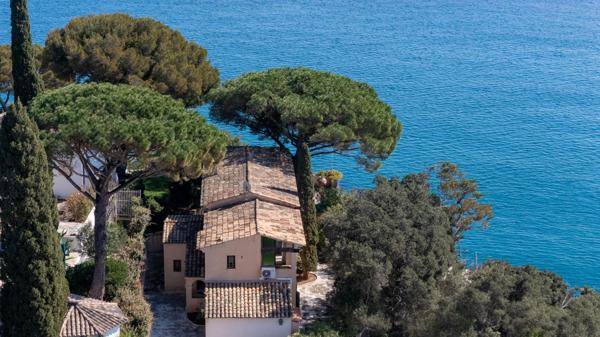Maison à vendre  6 pièces - 160 m2 CAVALAIRE SUR MER - 83