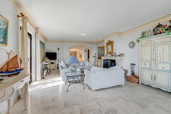 Maison à vendre  6 pièces - 160 m2 CAVALAIRE SUR MER - 83