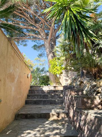 Maison à vendre  6 pièces - 160 m2 CAVALAIRE SUR MER - 83