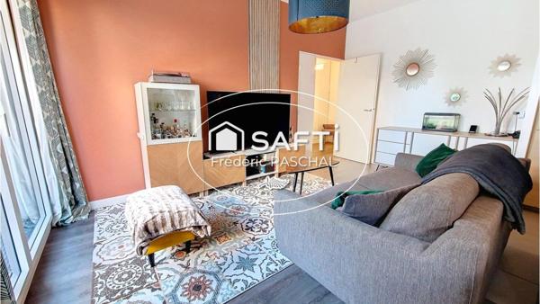 Appartement 3 pièces, 2 chambres - Terrasse de 33 m² - Parking double en SUS.