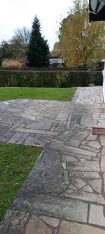 Opportunité rare à Darney Maison 5 pièces, jardin & double garage
