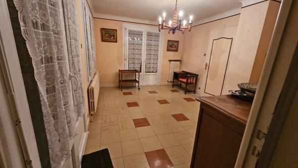 Opportunité rare à Darney Maison 5 pièces, jardin & double garage
