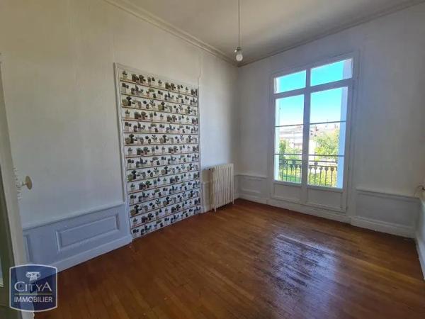 Appartement à louer 3 pièces 97m² Tours (37000)