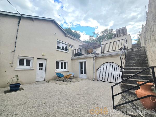 Vente
                Maison97 m² - 5 Pièces -
                    AMBOISE (37400)