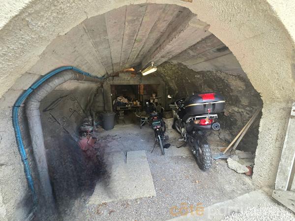 Vente
                Maison97 m² - 5 Pièces -
                    AMBOISE (37400)