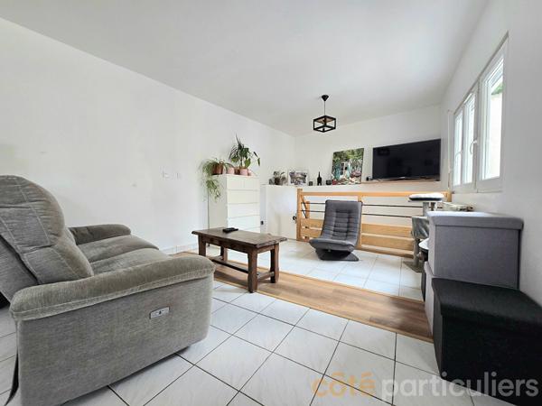 Vente
                Maison97 m² - 5 Pièces -
                    AMBOISE (37400)